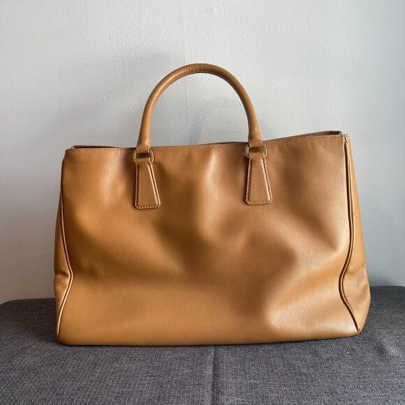 Prada Saffiano Lux Large Galliera Bag in Camel - Preowned - Picture 2 of 12